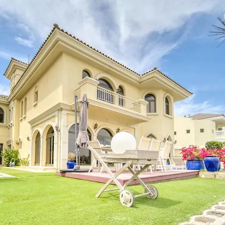 Premier 6Br Villa With Assistant'S Room And Private Pool In Frond E Palm Jumeirah By Deluxe Holiday Homes Дубай Екстер'єр фото