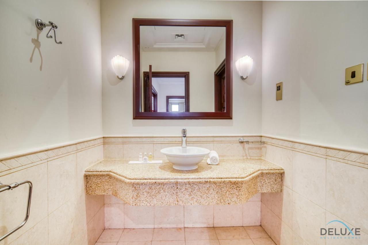 Premier 6br With Assistant's And Private Pool In Frond E Palm Jumeirah By Deluxe Homes * Дубай