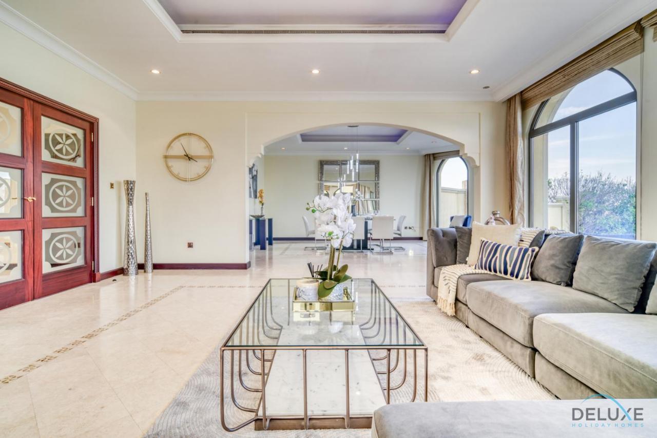 Premier 6br With Assistant's And Private Pool In Frond E Palm Jumeirah By Deluxe Homes Дубай