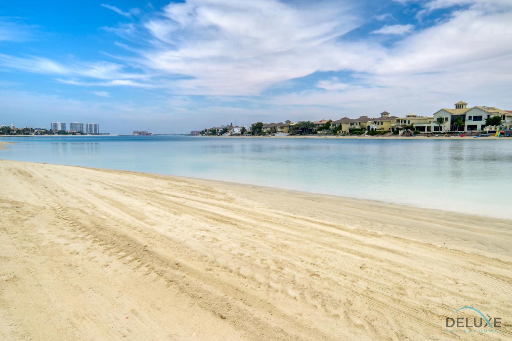 Premier 6br With Assistant's And Private Pool In Frond E Palm Jumeirah By Deluxe Homes Апартаменти Дубай